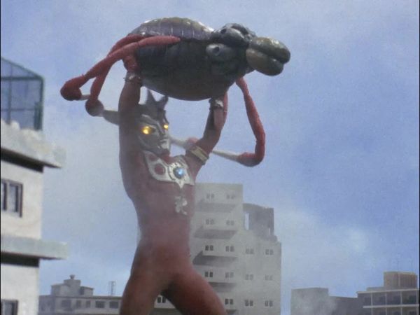 Ultraman Leo - The Terrifying Saucer Creature Series! The Girl Who Collects the Stardust of Demons
