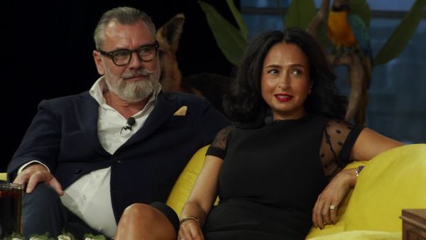 Den gule sofa med Allan Sindberg - Lars & Farnaz Elbæk