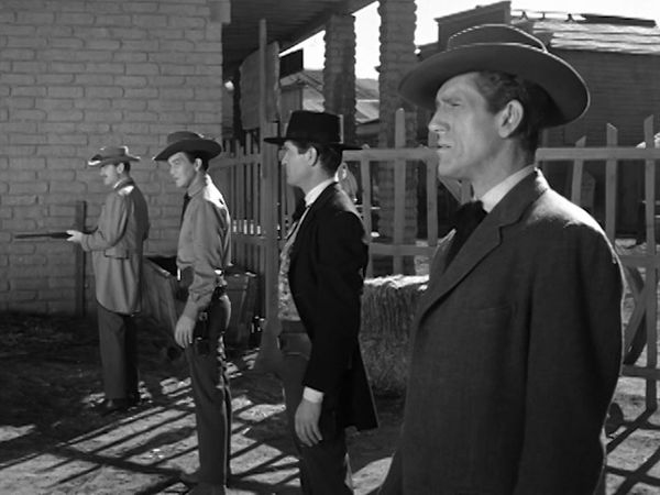 The Life and Legend of Wyatt Earp - Gunfight at the O.K. Corral