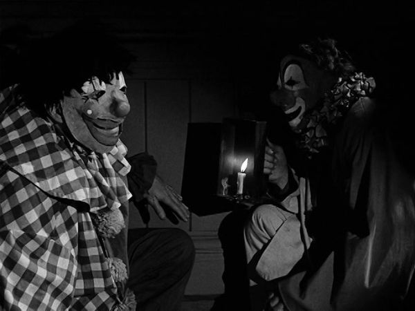 The Life and Legend of Wyatt Earp - Casey and the Clowns