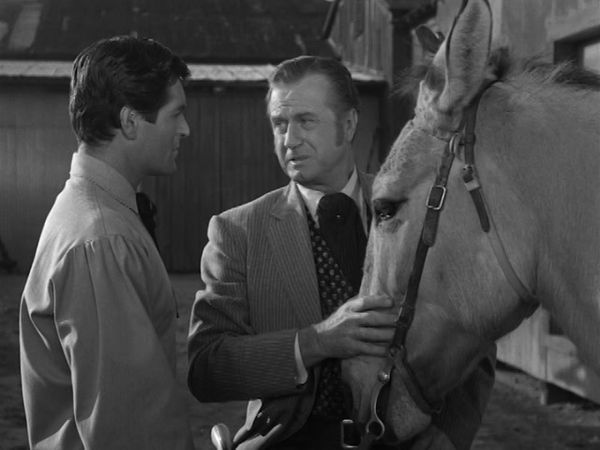 The Life and Legend of Wyatt Earp - Roscoe Turns Detective