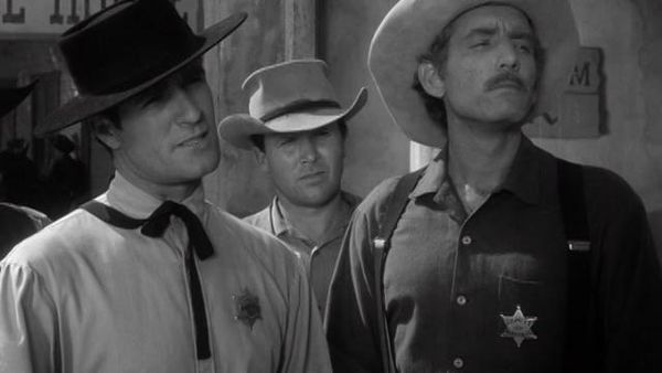 The Life and Legend of Wyatt Earp - Earp Ain't Even Wearing Guns