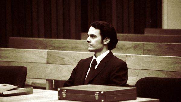 Born to Kill? - The Serial Killing Saviour