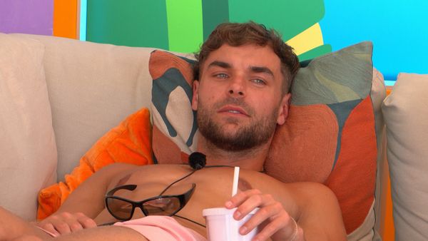 Love Island UK - Episode 1211