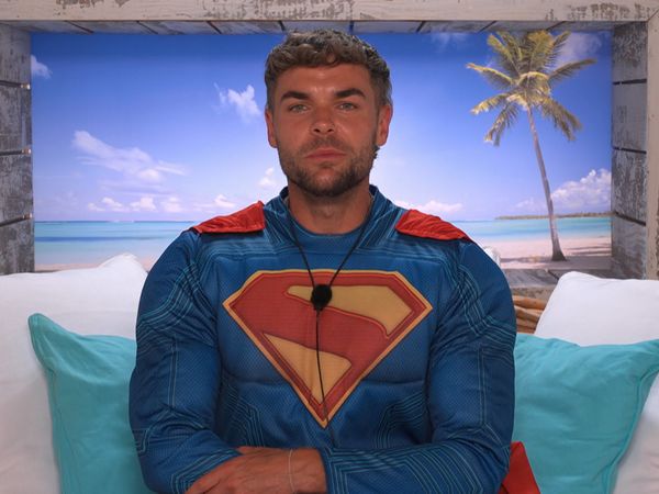 Love Island UK - Episode 1222
