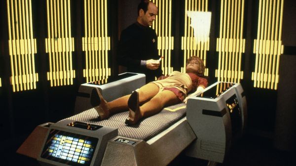 Star Trek: Voyager - O Guardião, Parte 1