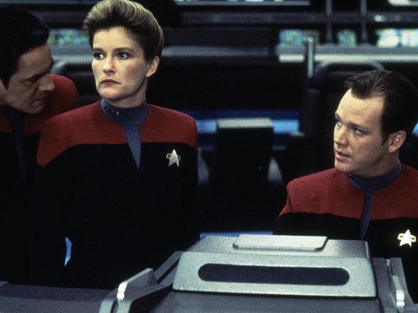 Star Trek: Voyager - Acorazado