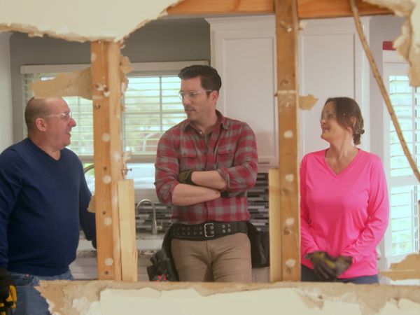 Don't Hate Your House with the Property Brothers - Episode 110
