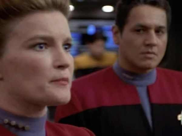 Star Trek: Voyager - Paralaje