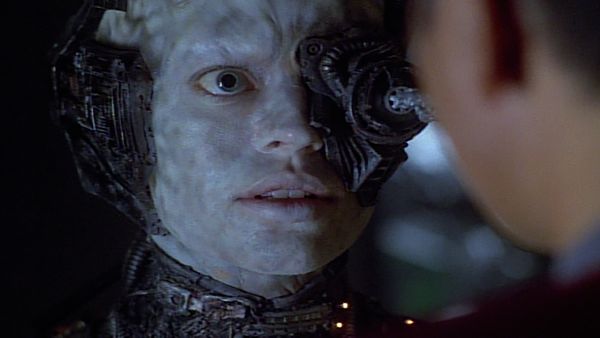 Star Trek: Voyager - Escorpião, Parte 2