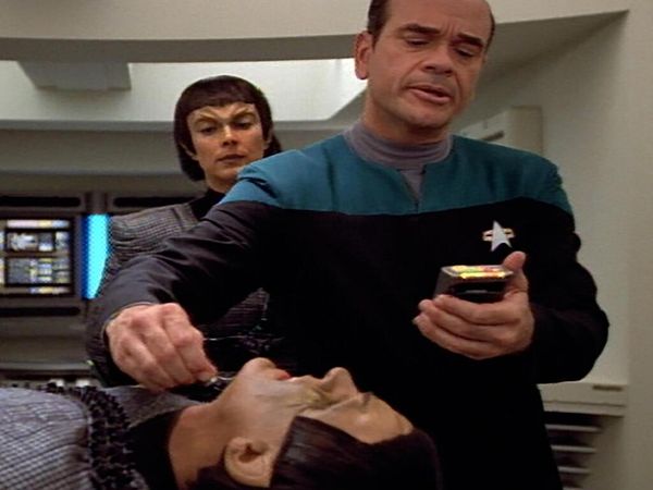 Star Trek: Voyager - Mensagem na Garrafa
