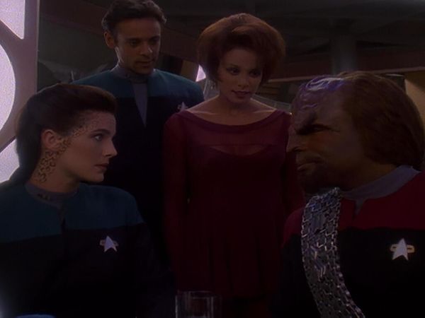 Star Trek: Deep Space Nine - Aquele Que Não tiver Pecado...