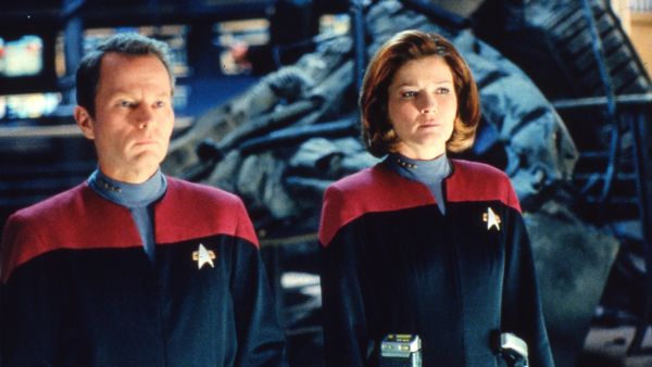 Star Trek: Voyager - Equinox, Parte 1