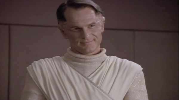 Star Trek: The Next Generation - Violações