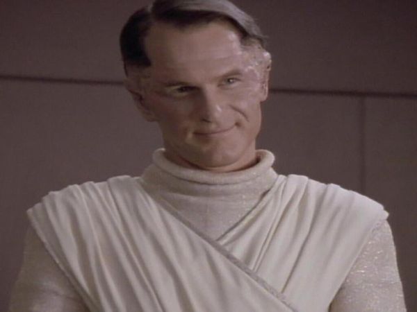 Star Trek: The Next Generation - Violações