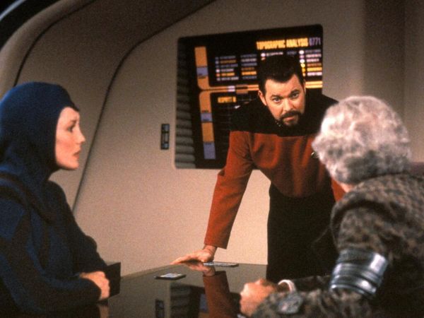 Star Trek: The Next Generation - Ligados