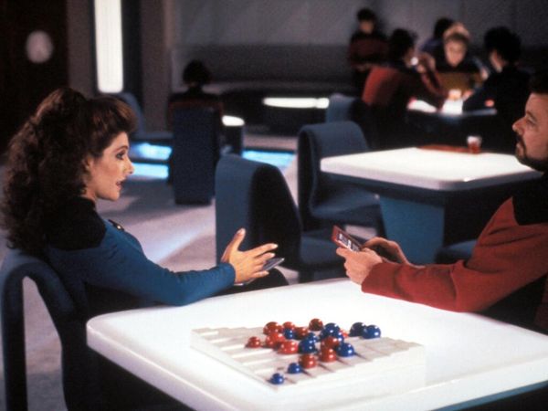 Star Trek: The Next Generation - Subalternos