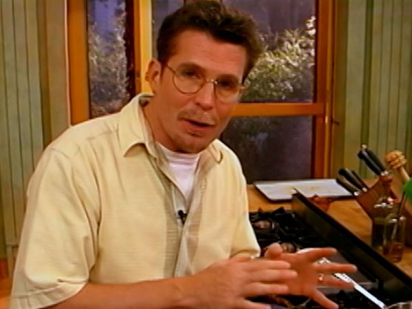 Mexico: One Plate at a Time with Rick Bayless - Green Sauce and Tomatillos: Mexican Vine Dining