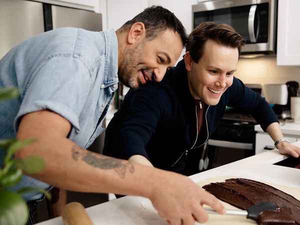 Fame to Table - Burgers and Babka: Viral Sensations