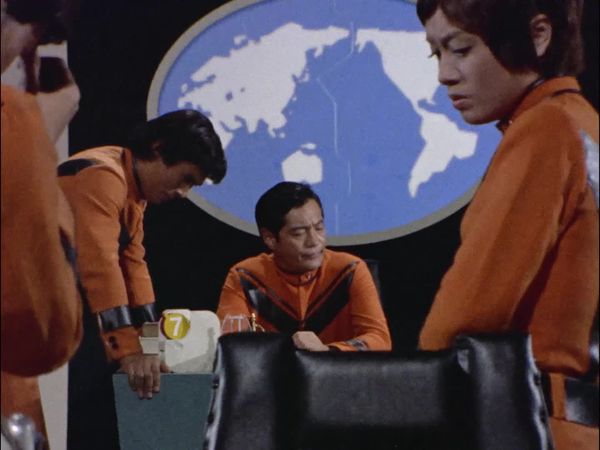 Return of Ultraman - Between a Devil and an Angel