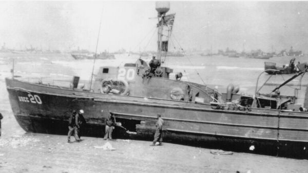 Military Machines: America in World War II - The Coastguard