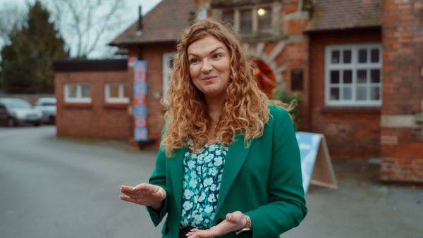 The Derbyshire Auction House - Episode 102