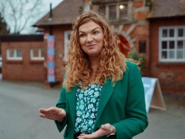 The Derbyshire Auction House - Episode 102