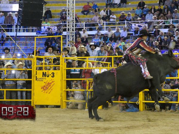 La Liga Mexicana de Jaripeo Profesional - Fecha 4