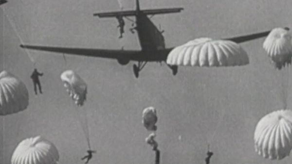 Military Machines: Nazi Germany in World War II - Luftwaffe Strike!