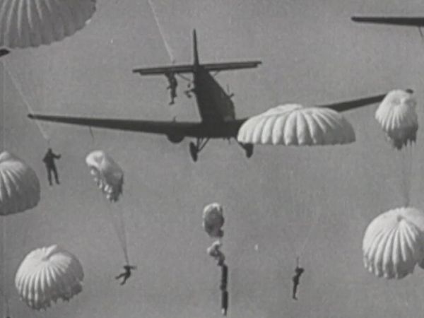 Military Machines: Nazi Germany in World War II - Luftwaffe Strike!