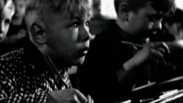 Military Machines: Nazi Germany in World War II - Hitler Youth