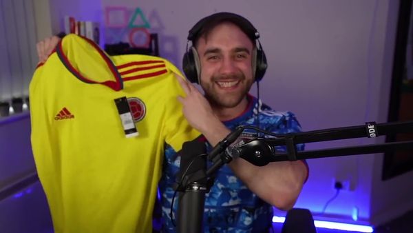 Futcrunch - National Football Shirts Pick My Team / Old Football Shirts Pick My Team