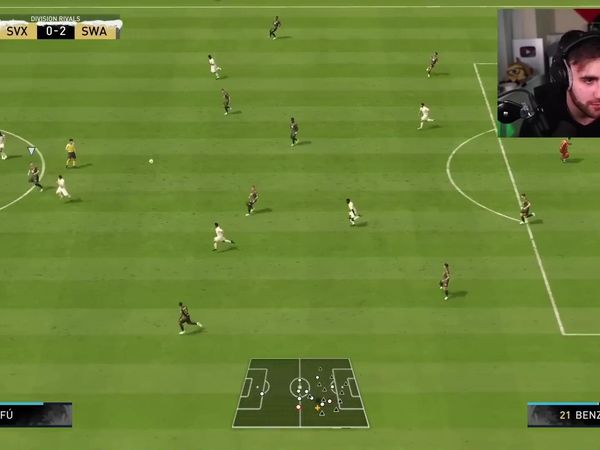 Futcrunch - I Bought Ronaldo & Maradona! / Every Shot I Score = One Upgrade