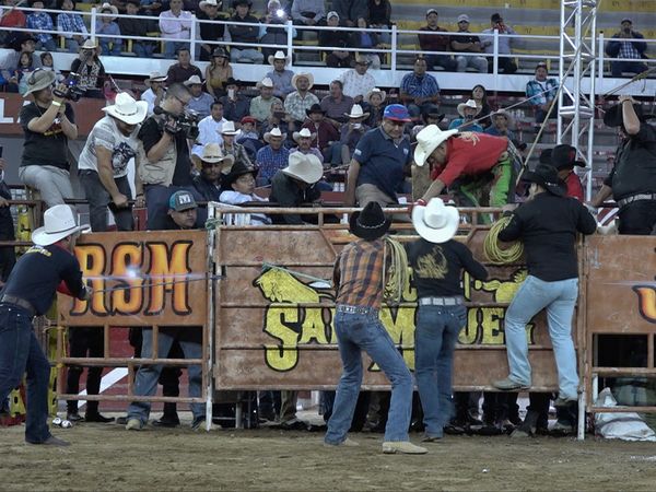 La Liga Mexicana de Jaripeo Profesional - Fecha 4