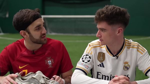 Futcrunch - I Tested Banned Football Products / FIFA Streamers Choose My Team