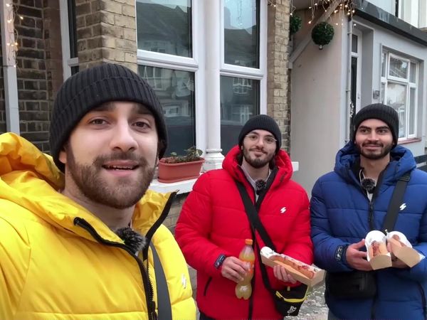 Futcrunch - I Tested 1-Star Football Stadiums / I Built Guardiola's Dream XI