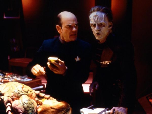 Star Trek: Voyager - Nada Humano