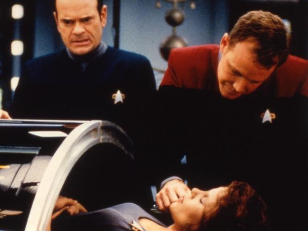 Star Trek: Voyager - La barcaza de los muertos