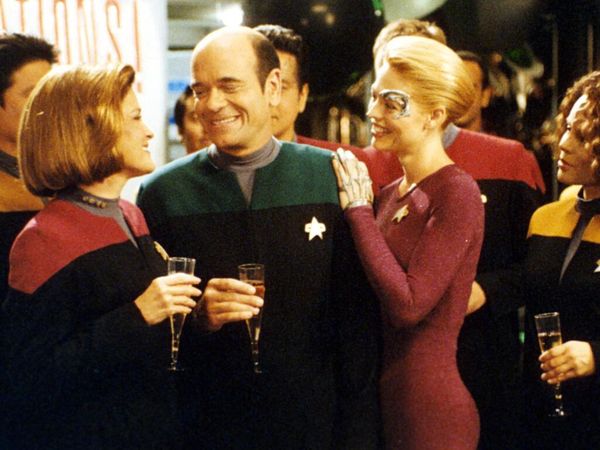 Star Trek: Voyager - Pensador, tenor, doctor y espía