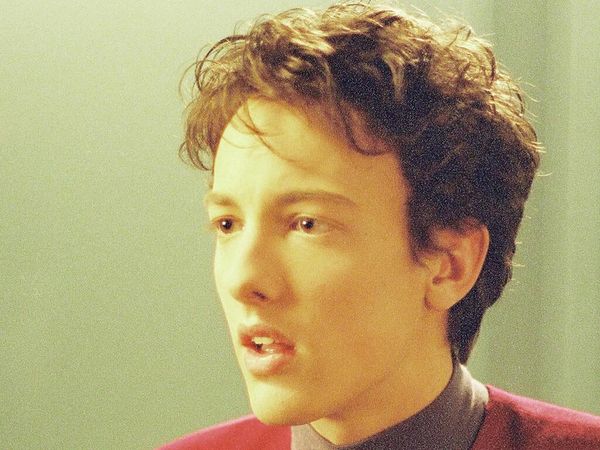 Star Trek: Voyager - Q2
