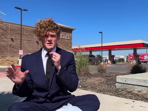 Ryan Trahan - I Tested Restaurants with No Reviews