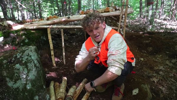 Ryan Trahan - I Built a Survival Shelter