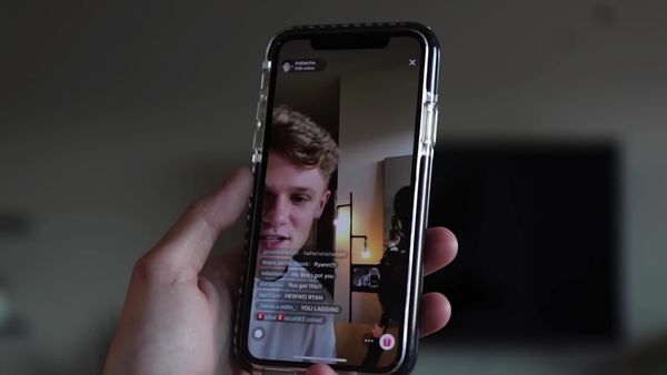 Ryan Trahan - I Asked for Discounts at 100 Drive-Thrus / Trying to Get 1 Million TikTok Followers