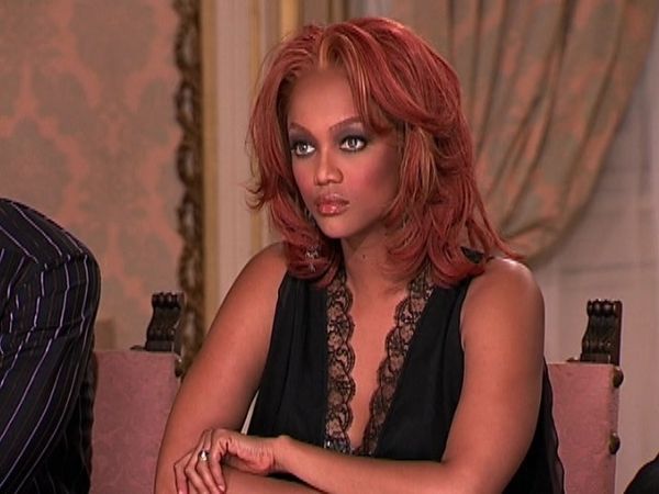 America's Next Top Model - La chica que se cae en el barro