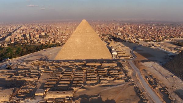 Lost Secrets of the Pyramid - Episode 1