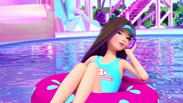 Barbie Summer Adventure - Barbie essaie de faire de la crème glacée!