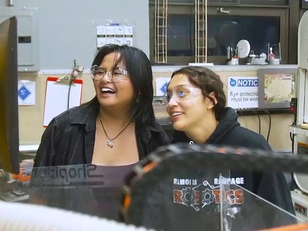 Mission Unstoppable with Miranda Cosgrove - Bots, Bioengineering, and Bacteria