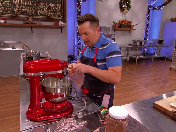 Holiday Baking Championship - Holiday Craftiness
