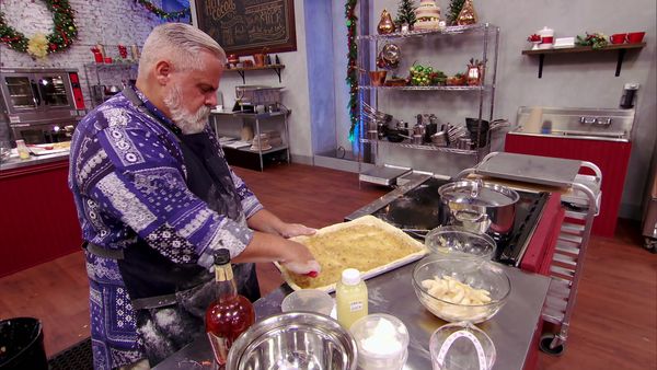 Holiday Baking Championship - Take Holiday Pies by Surprise