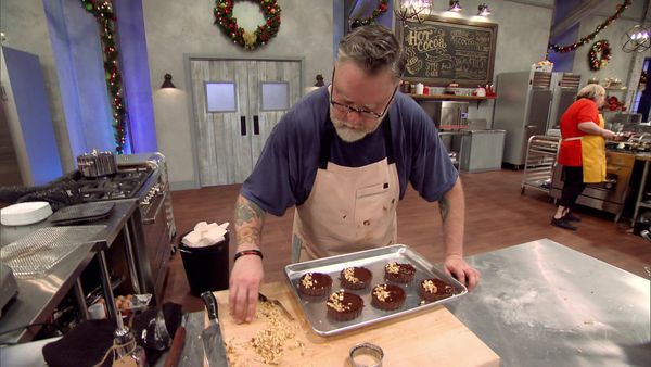 Holiday Baking Championship - Turkey Day Delights
